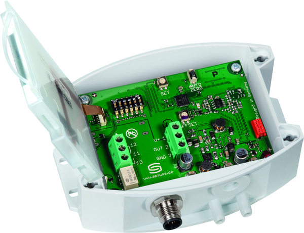 PREMASGARD 7115-I Q LCD, mit geöffneter Abdeckung und LCD-Anzeige - S+S Regeltechnik